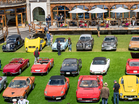 Blick auf das Teilnehmerfeld am Concours am Sonntag - Passione Engadina 2020