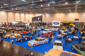 Bild Blick auf den Ford-Stand – Techno Classica 2024