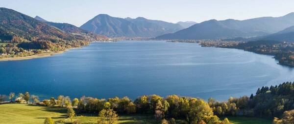 Bild: Blick auf den Tegernsee, an dem der Concours of Elegance Germany stattfinden wird