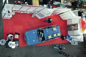 Blick auf den Zwischengas-SwissClassics-Stand - Oldtimer- und Teilemarkt Fribourg 2019