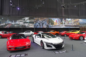 Blick in die Ausstellung – Sonderausstellung "Big in Japan" in der Autoworld Brüssel