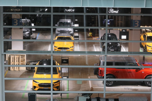 View into the Auto Zürich