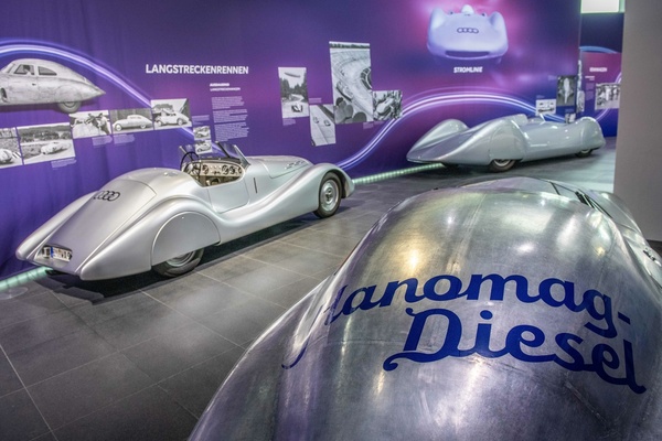 Bild: Blick in die Sonderausstellung Aerodynamik im Audi museum mobile