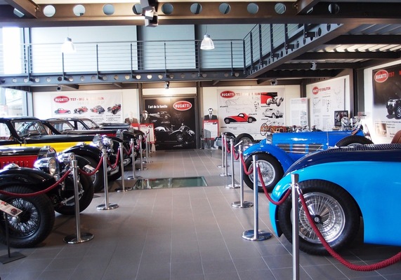 Blick in die Sonderausstellung "the last french Bugattis"