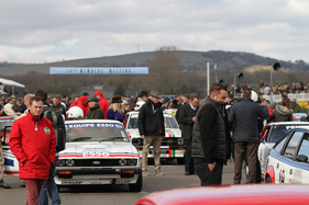 Blick in die Startaufstellung um das Tourenwagen-Rennen um die Gerry Marshall Trophy - Goodwood Members Meeting 2016