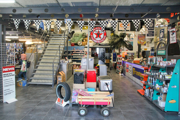 Blick in die Verkaufsräumlichkeiten - Besuch bei Cagero