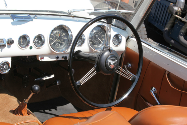 Blick ins Cockpit des Alvis Convertibles - British Car Meeting BCM in Mollis 2019