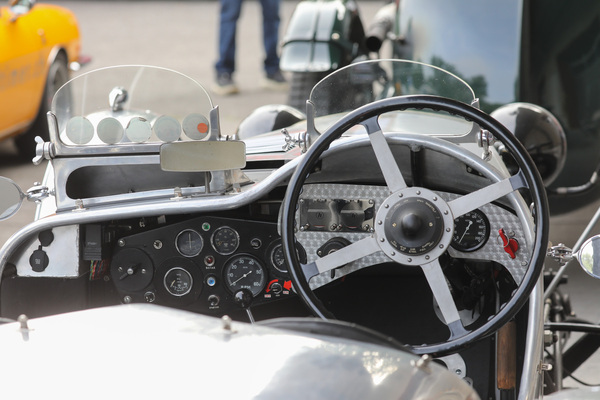 Blick ins Cockpit eines Vorkriegsrennwagens - Oldtimer GP Brugger Schachen 2024