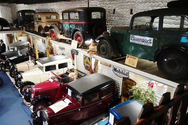 Blick ins Museum - Rosengart-Museum in Bedburg-Rath