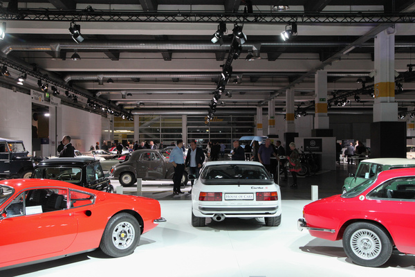 Blick über die Autos anlässlich der Vorpremiere - Auto Zürich 2021