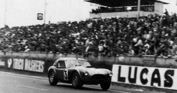 Bolton/Sanderson in Le Mans 1963 auf dem Weg zum internationalen Sieg