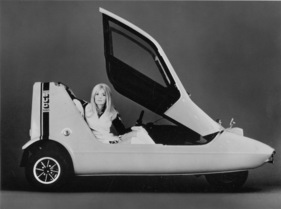 Bond Bug (1971) - das teuerste Modell 700 ES, zum Aussteigen wird das ganze Dach abgehoben