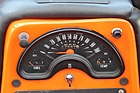 Bond Bug 700 (1972) - Kombiinstrument mit Geschwindigkeit, Benzinstand und Wasserthermometer in der Mitte