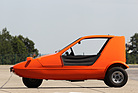 Bond Bug 700 (1972) - Seitenansicht - vorne mit Zentralrad
