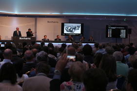 Bonhams Monaco Sale 2016 - Der Hammer fiel beim ex-Le-Mans-Jaguar XK 120C (C-Type) von 1953 erst bei EUR 6,3 Millionen, was einen Kaufpreis von 7,2 Millionen Euro bedeutete