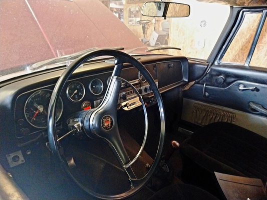 Borgward 2,3 Liter (1961) – Lenkrad und Armaturenbrett – Zu Besuch in der Sammlung Hilker