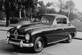 Borgward Hansa 1500 (1949) - Auch als viertürige Limousine erhältlich.