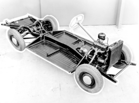 Borgward Hansa 1500 (1950) - Die Wagenunterseite des Borgward hat einen glatt durchgehenden Boden. (1950)