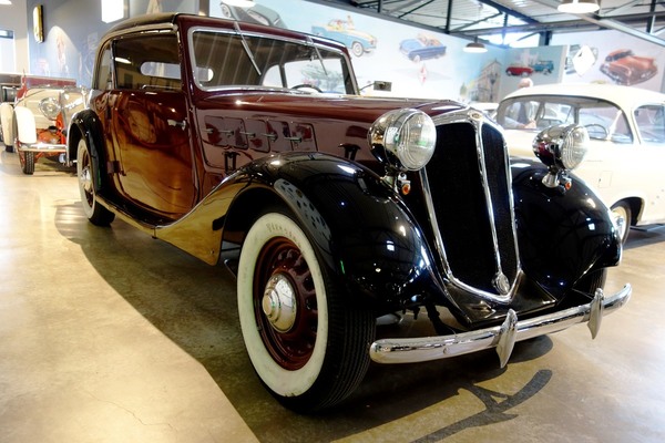 Borgward Hansa 1700 - Oldtimermuseum "Zylinderhaus"
