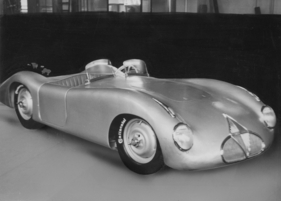 Borgward Hansa Rennsportwagen (1951) - Internationale Automobilausstellung (IAA) in Frankfurt 1951 - der 1,5-Liter-Motor leistet 100 PS und bringt den Wagen auf 220 kmh