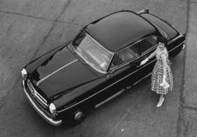 Borgward Isabella (1958) - als dunkle zweitürige Limousine in Normalausführung