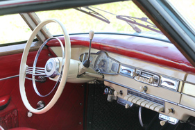 Borgward Isabella Coupé (1960) - geschaltet wird mit dem Hebel rechts am Lenkrad