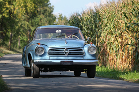 Borgward Isabella Coupé (1960) - mit 4,4 Metern Länge und 1,7 Metern Breite damals schon ein stattliches Auto