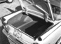 Borgward P 100 (1961) - Blick in den grossen Kofferraum (© Archiv Automobil Revue) Borgward P 100 (1961) - Blick in den grossen Kofferraum (© Archiv Automobil Revue)