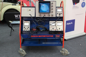 Bosch Motorentester aus den Siebzigerjahren - Retro Classics Cologne Köln 2017