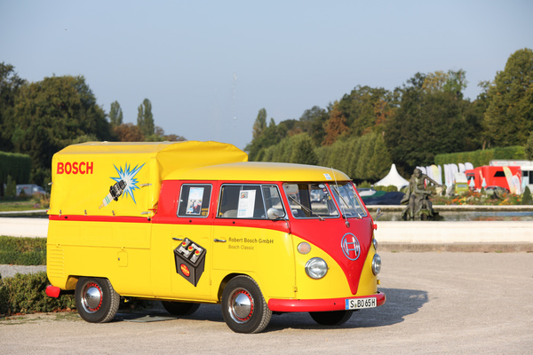 Bosch ist mit alten VW-Transportern historisch präsent - 20. ASC Classic-Gala Schwetzingen 2024