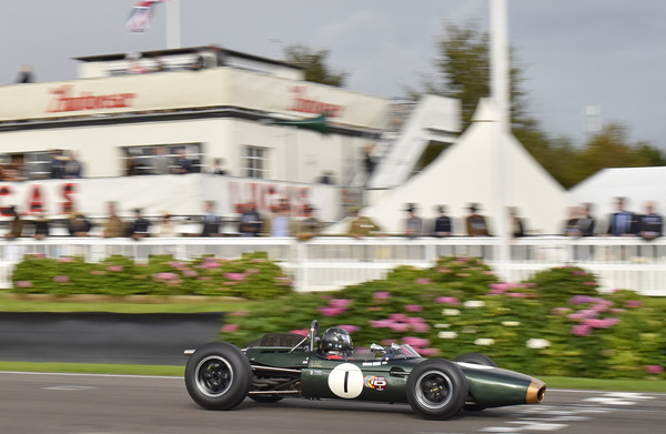 Brabham BT11 (1964) - am Goodwood Revival