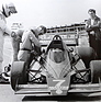 Brabham BT46 - Test mit den Oberflächenkühlern. Der Chefmechaniker von Alfa Romeo (rechts) schaut skeptisch