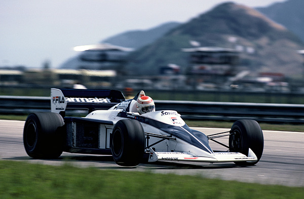 Brabham BT52 (1983) – damals weltmeisterlich gefahren von Nelson Piquet – bei Demoläufen im Jahr 2013 am AVD Oldtimer Grand Prix auf dem Nürburgring zu sehen