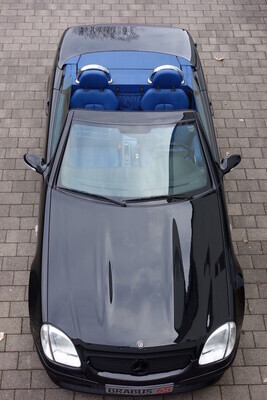 Brabus SLK V8 (1997) – die "Powerdomes" auf der Motorhaube werden hier endlich ihrem Namen gerecht