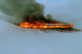 Timmelsjoch Motorradmuseum erleidet nach Brand Totalschaden