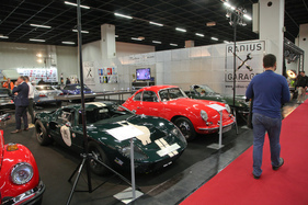 Breites Angebot - vom Käfer, zum Ford GT40 bis zum Porsche 356 - Retro Classics Cologne Köln 2017
