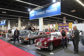 Breites Oldtimer-Angebot auf dem Classic Trader Stand - Retro Classics Cologne Köln 2017