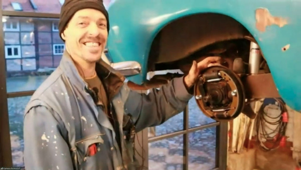 Bremsen-Reparatur am Karmann-Ghia – Bremen Classic Motorshow 2022