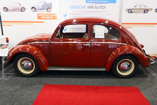 "Brezelkäfer" von 1951, angeboten für 43'000 Euro – Bremen Classic Motorshow 2025