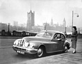 Bristol 401 (1950) - im Hintergrund die Londoner Wahrzeichen, die Themse und das House of Parlament