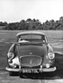 Bristol 406 (1959) - beim Modell 1959 waren die Stossstangenhörner serienmässig, zudem waren Nebellampen und Fernscheinwerfer anders positioniert