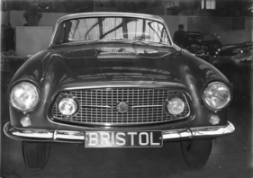 Bristol 406 Saloon (1957) - am Pariser Automobilsalon