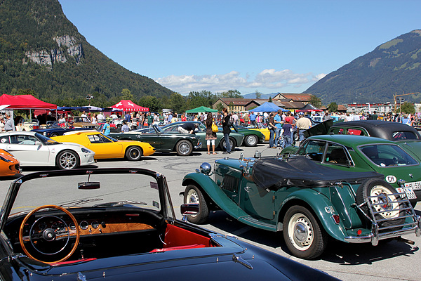 British Car Meeting (BCM) 2011 in Mollis - Impressionen - die bunte Mischung macht es aus