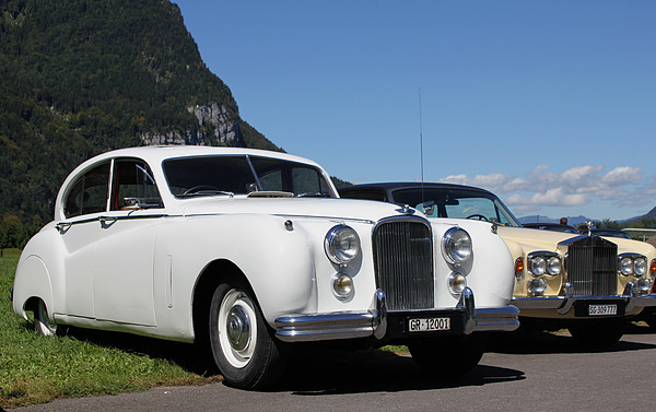 British Car Meeting (BCM) 2011 in Mollis - Impressionen - stattliche Limousinen von Jaguar und Rolls Royce