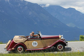 Brough Superior (1937) - am Gaisbergrennen 2012 - Tourenwagenklasse