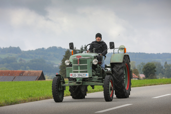 Bührer-Traktor bei der Anfahrt - FNA Jahrestreffen 2025