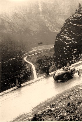 Bugatti 35 B (1926) - am Klausenrennen 1926 erreichte Elisabeth Junek den 11. Gesamtrang, ein eindrücklicher Beweis ihres Könnens