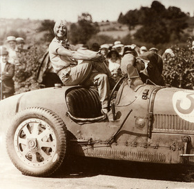 Bugatti 35 C (1931) - Hellé Nice wie sie leibt und lebte - selbstbewusst und lebensfroh