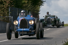 Bugatti 35B (1930) - am Start beim GP Suisse 2012 in der Kategorie Renn- und Sportwagen bis 1945 (Vorkriegswagen)