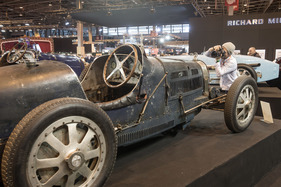 Bugatti 35C (1928) - viel fotografiertes herrlich patiniertes Auto - Rétromobile Paris 2017